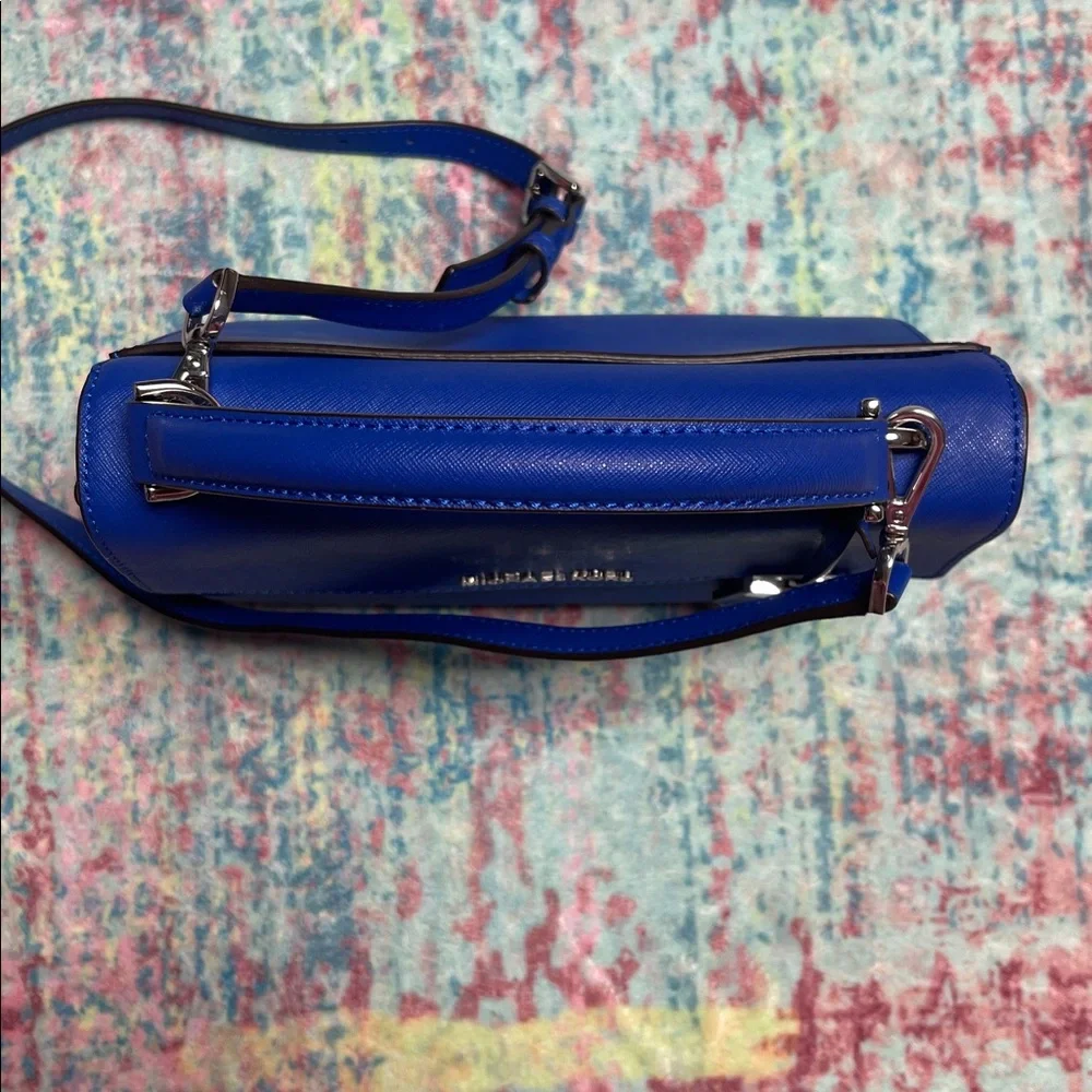 LIKE NEW! Michael Kors Royal Blue Crossbody Bag - Picture 7 of 8